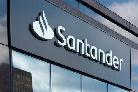 Banco Santander Crea Dos Hubs Tecnol Gicos En M Laga Y Varsovia