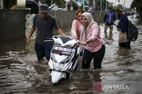 Bmkg Waspada Hujan Lebat Disertai Angin Kencang Pada Wilayan Banten