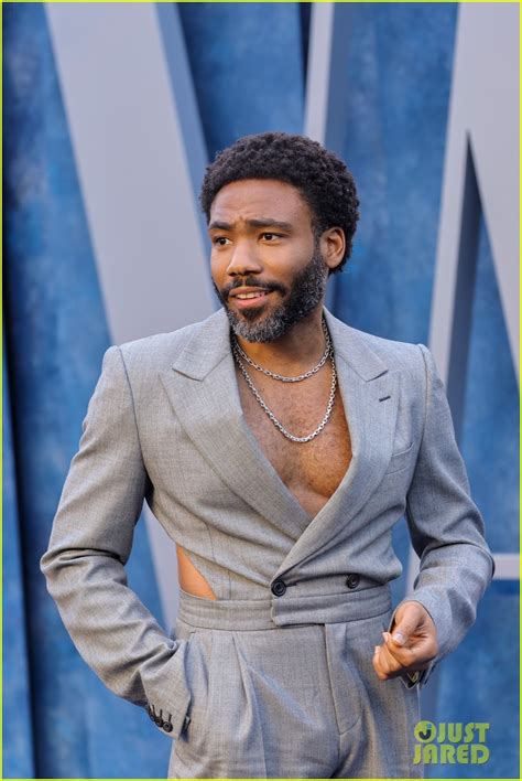 Donald Glover Rocks Cut Out Suit For Vanity Fair Oscar Party Photo 4907532 Photos Just