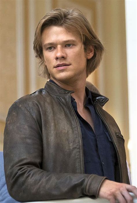 MacGyver: Lucas Till on Shooting Two Pilots, Stunts, and More | Lucas ...