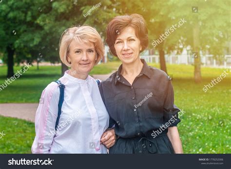 2 135 Lesbian Mature Images Stock Photos Vectors Shutterstock