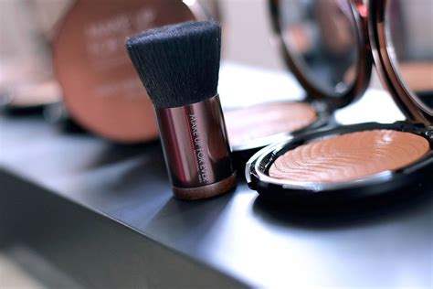 Make Up For Ever Pro Bronze Fusion Bronzer Color Without The Cake Face