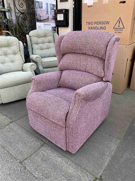 Celebrity Westbury Dual Motor Riser Recliner In Bliss Mullberry