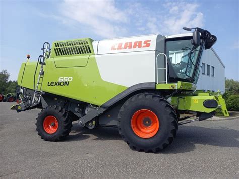 Claas Lexion 650 Combine