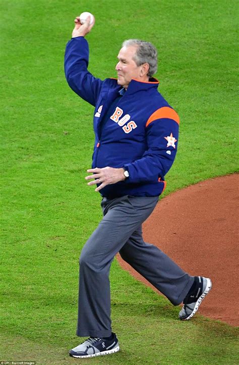 George W Bush Throws Out World Series Pitch Daily Mail Online