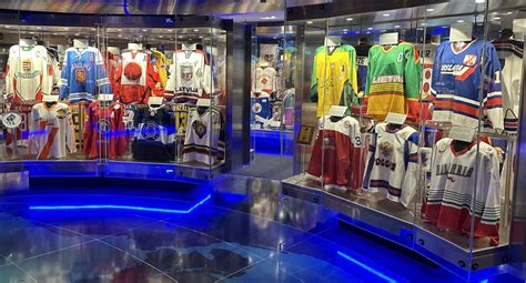 Hockey Hall of Fame is hockey heaven for NHL fans, collectors - Sports ...