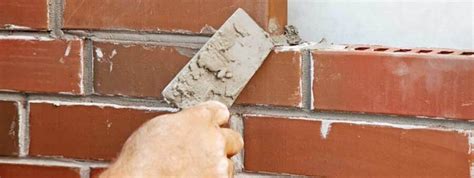 Understanding the Necessity of Screen Wall Repair | Masonry Doctor