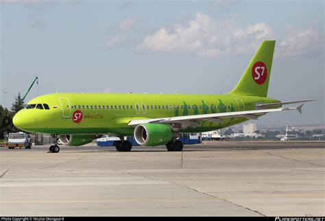 VQ BPL S7 Siberia Airlines Airbus A320 214 Photo By Nicolai Skovgaard