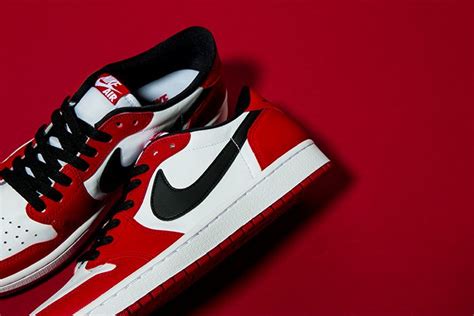 Air Jordan 1 Low (OG Chicago) - Sneaker Freaker