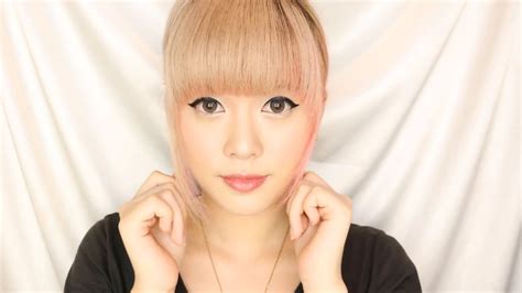 2 Simple Ways to Cut Your Own Bangs - wikiHow