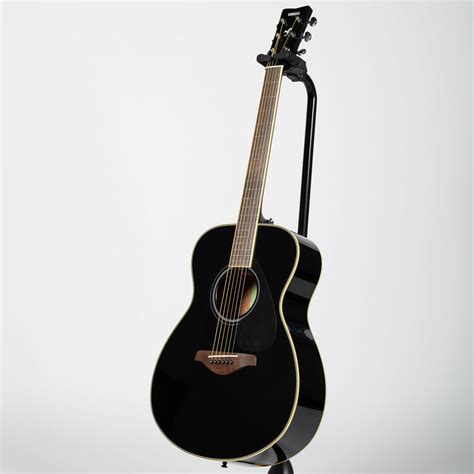 Yamaha Fs820 Small Body Acoustic Guitar Solid Spruce Top Acoustic Guitars Canada’s Music