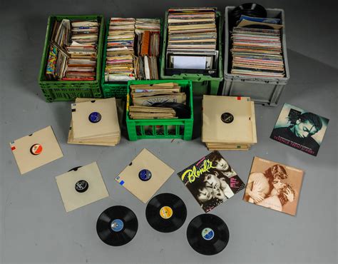 Samling Vinyl LP Er Lakplader Og Singler Ca 400 Auktionshuset