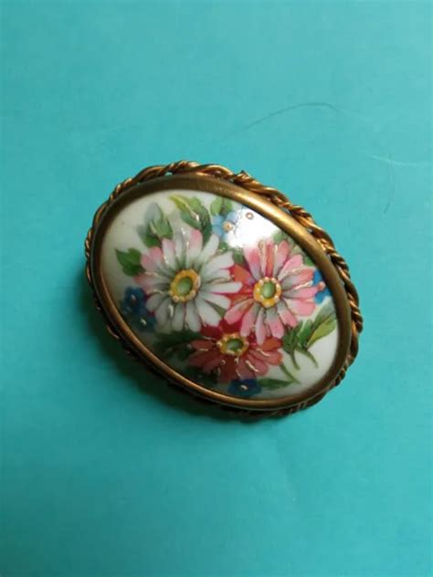 Broche Ancienne En Porcelaine De Limoges Decor Floral Eur