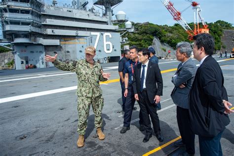 Dvids Images Uss Ronald Reagan Cvn 76 Gives Tour To Regional Fire