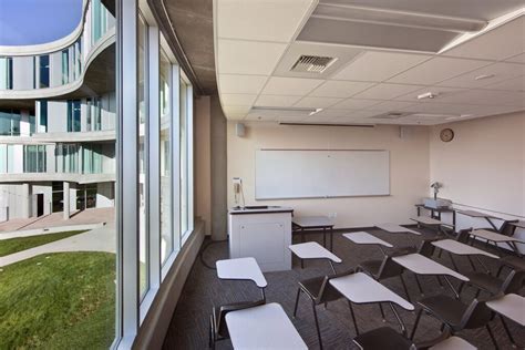 Humanities Gateway At Uc Irvine Fentress Architects