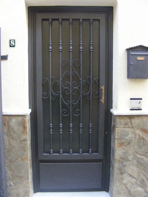 Puertas De Calle De Hierro