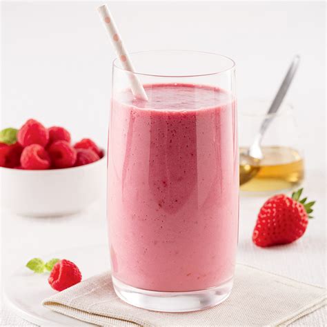 Smoothie Fraises Framboises Cerises Et Grenade Les Recettes De Caty