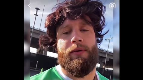 Eagles Lane Johnson Dressed As Jason Kelce For Halloween In Week 8