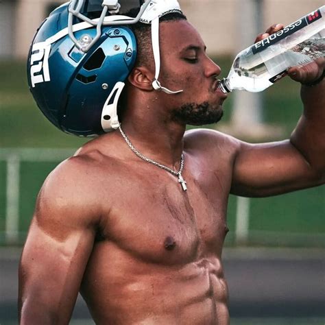 Saquon Barkley Is Shredded In Shirtless Offseason Training Photos