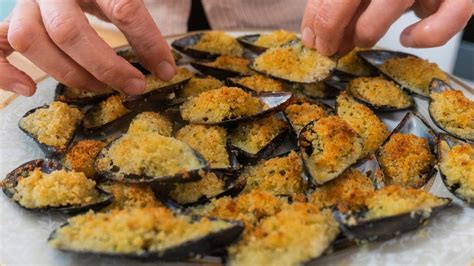 Cozze Gratinate Al Forno Pugliesi La Ricetta Segreta Della Nonna Youtube