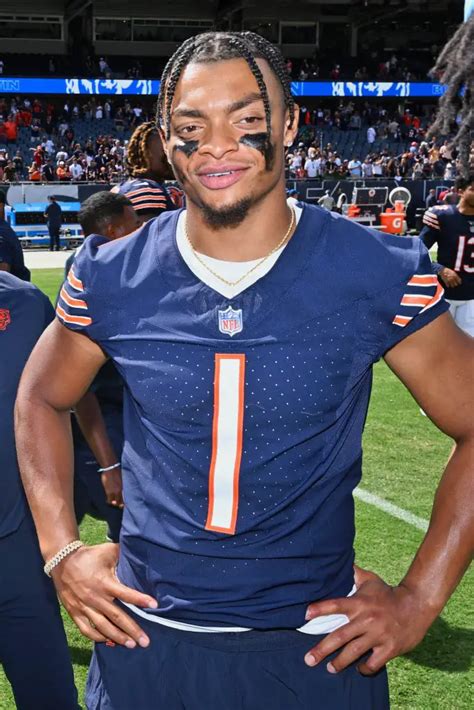 Former Chicago Bears Qb Justin Fields Slammed By Pittsburgh Steelers