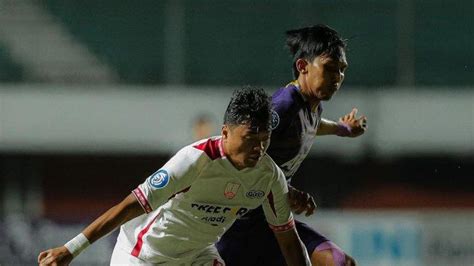 SKOR 1 3 Persik Kediri Vs Persis Solo Buat Macan Putih Masih Di Dasar