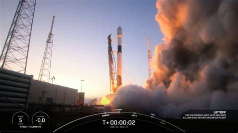 SpaceX launches 2 rockets 5 hours apart