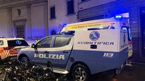 Firenze Uccide La Madre E Si Barrica In Casa Arrestato