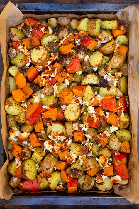 Ofenkartoffeln mit Kürbis Rosenkohl und Feta nur ein Blech