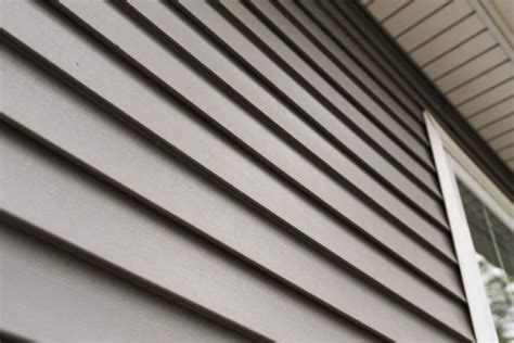 Aluminum Vs Vinyl Siding For You Home Whats The Best Option