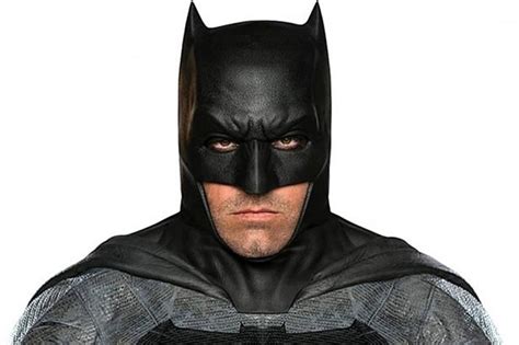 First Clear, Full Color Look at Ben Affleck in Costume From ‘Batman vs ...