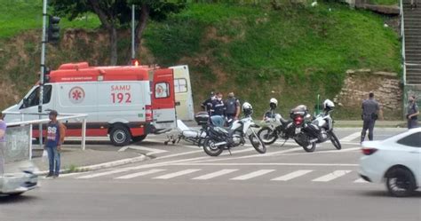 Sem Se Alimentar Direito Morador De Rua Passa Mal E Desmaia Na Avenida