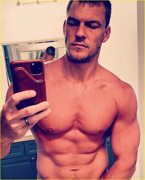 Alan Ritchson To Star In Jack Reacher TV Series As Title Role Photo