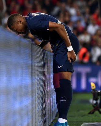 Psg Emergenza In Attacco Cavani E Mbapp Ko Foto Sportmediaset