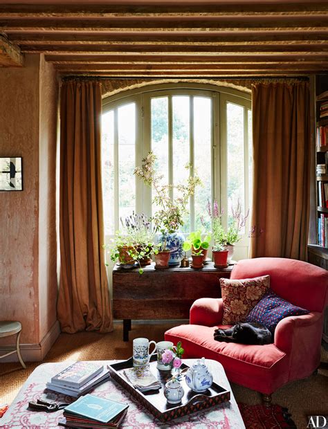 11 Classic Decor Elements Every English Country Home Should Have Photos