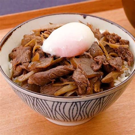 お箸が止まらない♪ 牛肉とこんにゃくのしぐれ煮丼のレシピ動画・作り方 Delish Kitchen