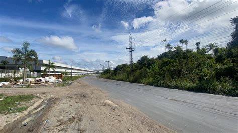 Corpo de homem morto a facadas é jogado em rua no Distrito Industrial