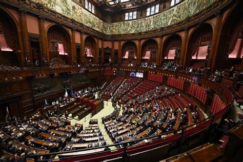 Camera Al Via Prima Votazione Per Eleggere Il Presidente Primopiano