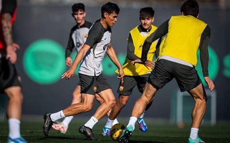 El Futbolista Boliviano Jaume Cu Llar Entren Con La Primera Divisi N