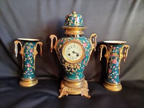 Garniture De Chemin E Pendule Et Vases En Faience Maill E Et Bronze