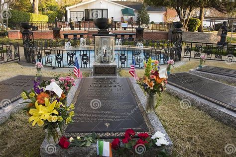 Elvis Presley Grave At Graceland In Memphis Tennessee Editorial Photo