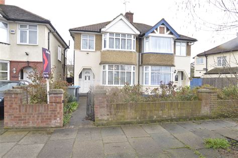 3 Bed Semi Detached House For Sale In Winchester Avenue Kingsbury Nw9