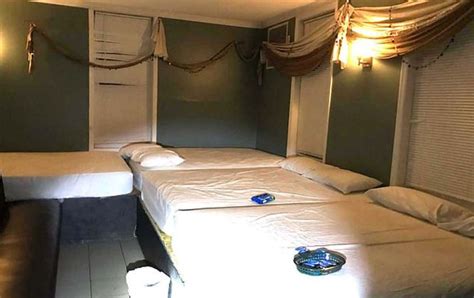 New York Sex Club Owner Faces K Fine After Party With Swingers Is Busted By Cops For