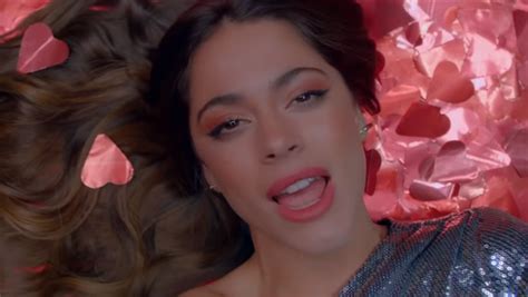 Tini Presentó Un Divertido Y Sensual Videoclip De La Canción Suéltate