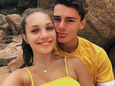 Maddie Ziegler Boyfriend: Details on Dance Moms Stars Romance With