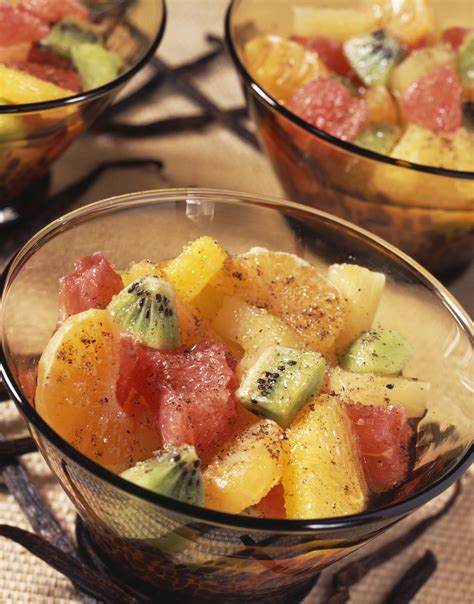 Salade Oranges Kiwis Ananas Pamplemousse Un Dessert Bourr S De Vitamines