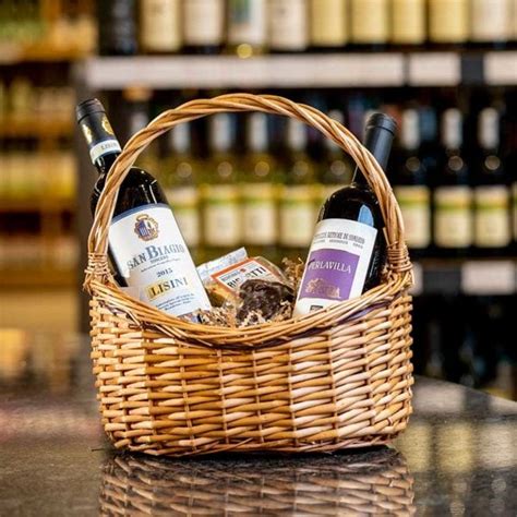 ITALIAN WINE BASKET $60 | The Savory Grape