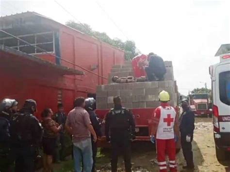 Poblano Sufre Descarga El Ctrica En Coatzacoalcos