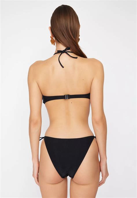 Buy Trendyol Strapless Accessorized Bikini Top 2024 Online ZALORA