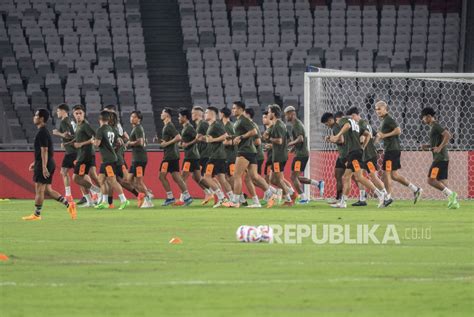 Timnas Filipina Jalani Latihan Resmi Di Stadion Gbk Jelang Laga Lawan